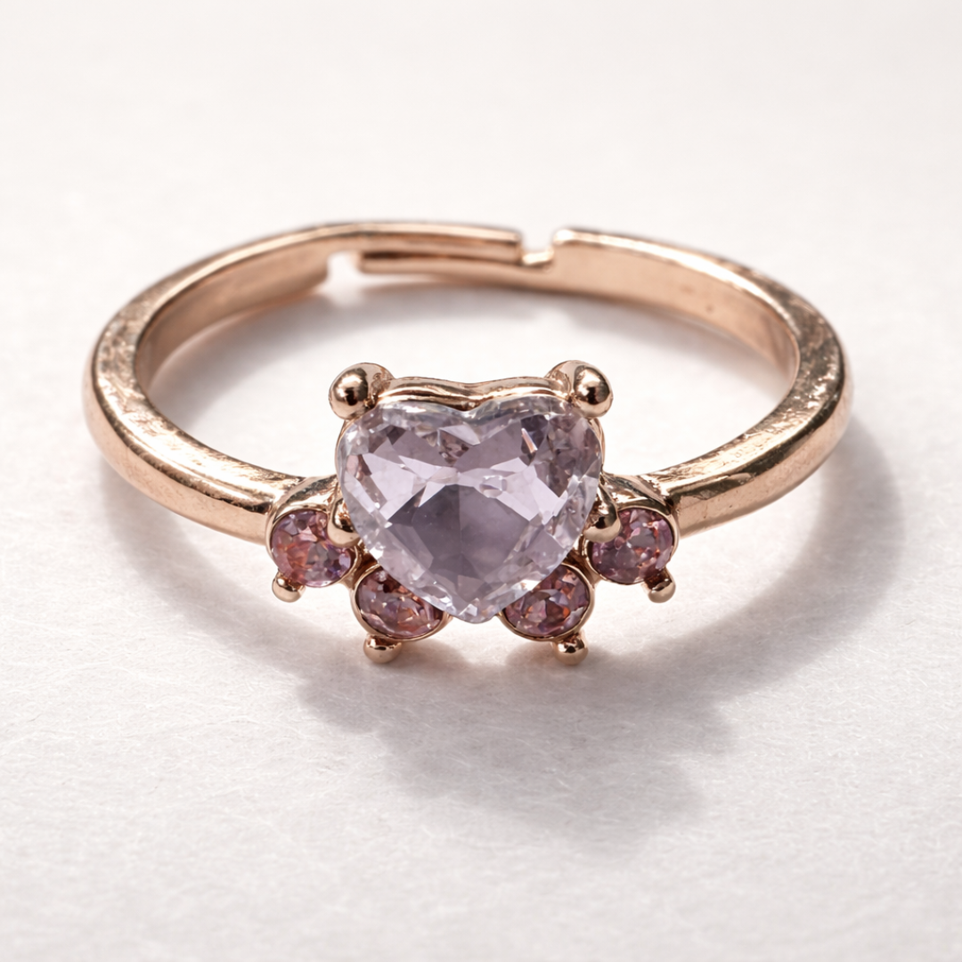 Vintage Ring in Zirconia in Paw Shape
