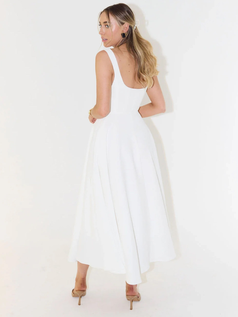 JULIA | Elegante Midi-jurk met vierkant decolleté
