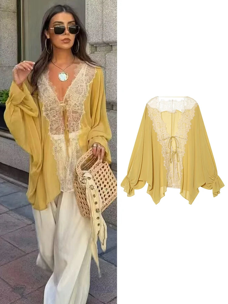 Elegante Kanten Blouse met Strikdetail en Transparante Mouwen