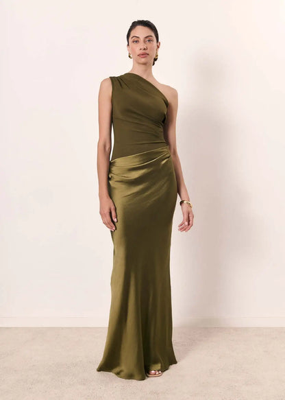 Amber™ – Een Schouder Satin Maxijurk