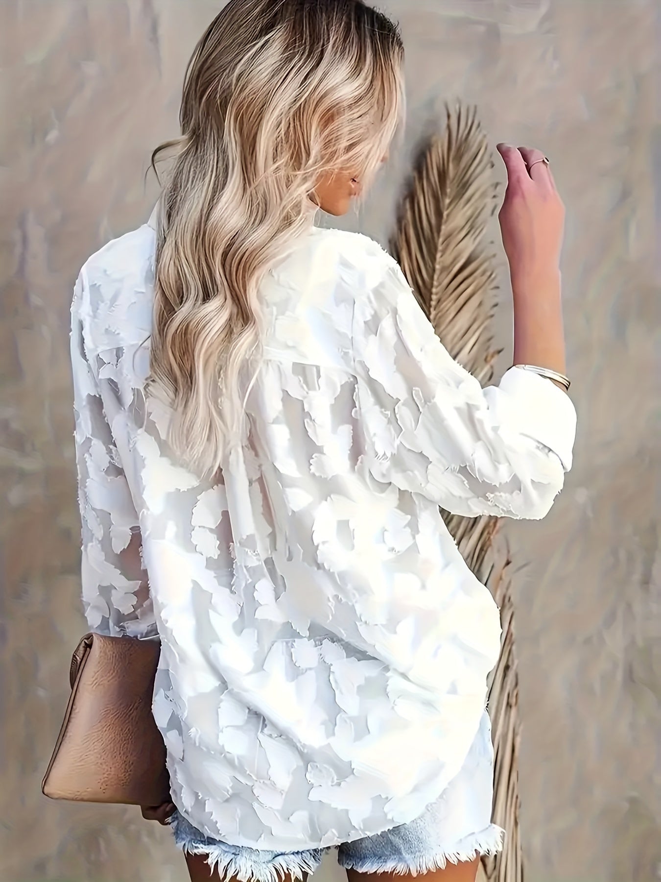 Transparante Knopenblouse - Lange Mouwen Ontwerp & Semi-Transparente Stof