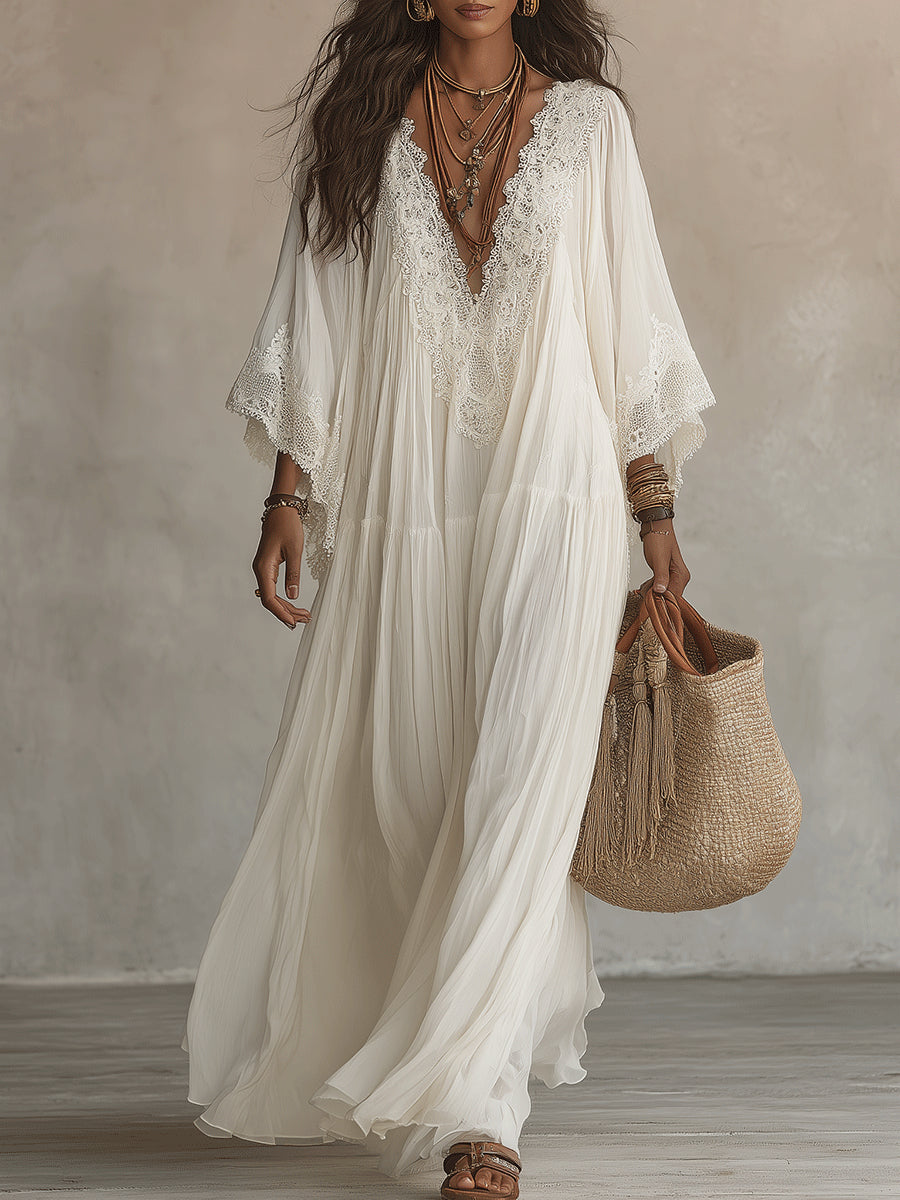 Celeste | Lange jurk van ivoorkleurig chiffon met vleermuismouwen en wit kant
