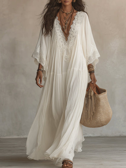 Celeste | Lange jurk van ivoorkleurig chiffon met vleermuismouwen en wit kant