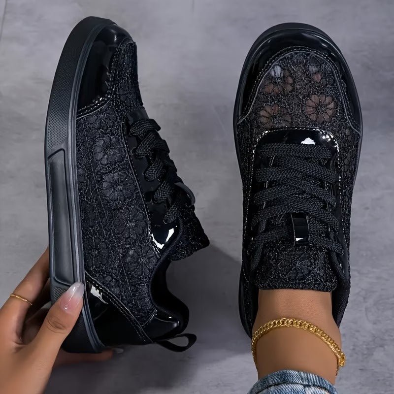Alessa - Elegante sneakers van kant