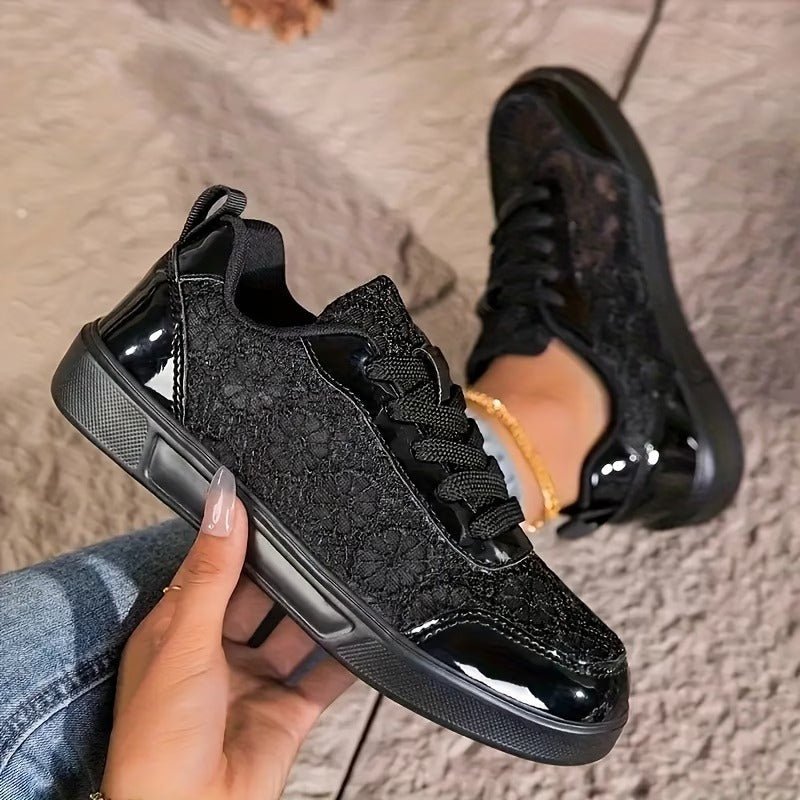 Alessa - Elegante sneakers van kant