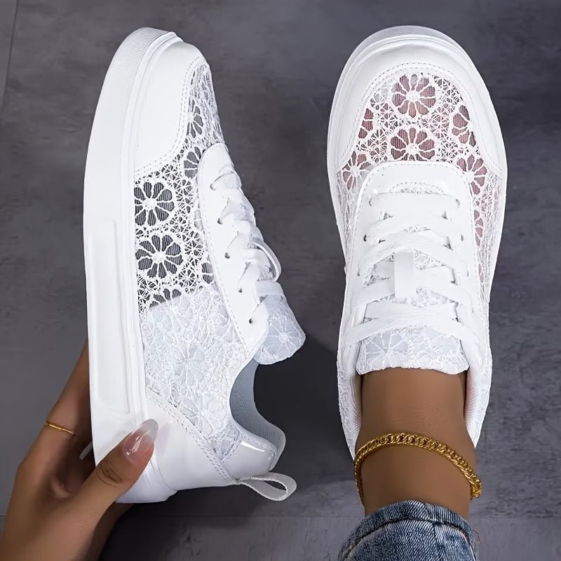 Alessa - Elegante sneakers van kant