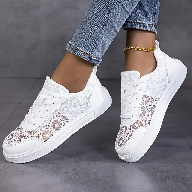 Alessa - Elegante sneakers van kant