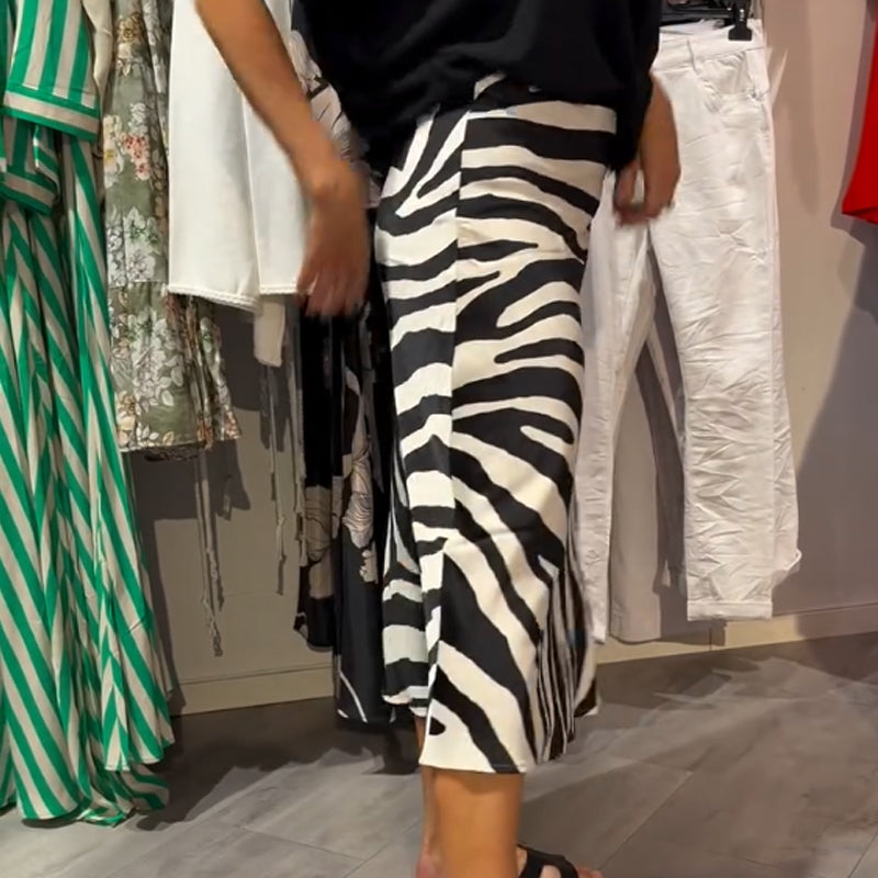 Top met strik aan de voorkant en midirok voor dames – Casual set
