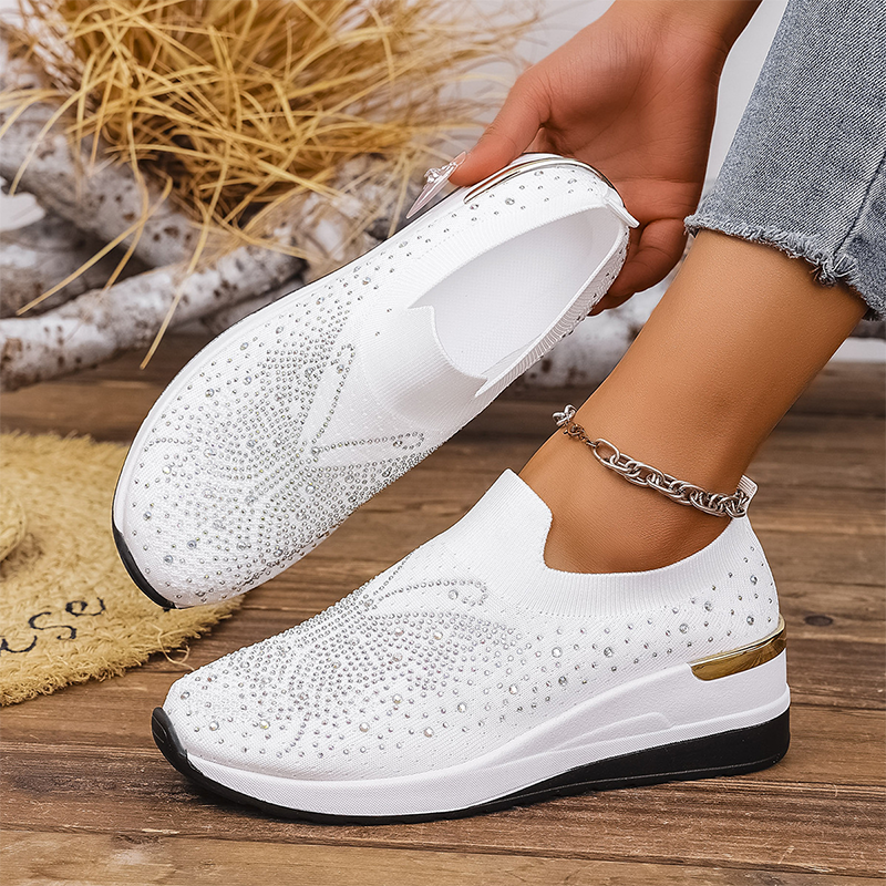 Slip-on sneakers voor dames met strasssteentjes en een vlindermotief
