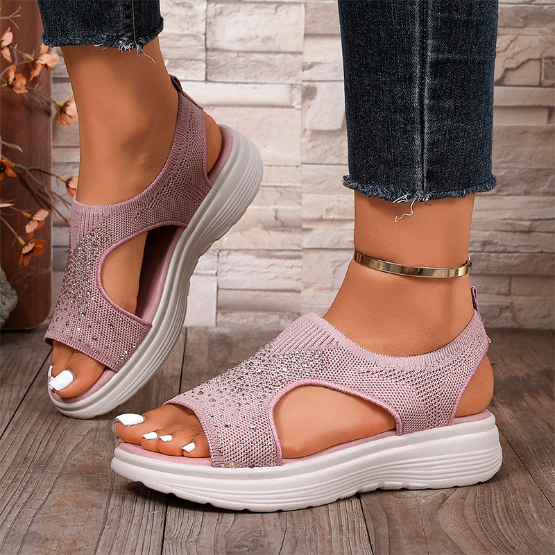 👡✨ Glinsterende gebreide plateau-sandalen