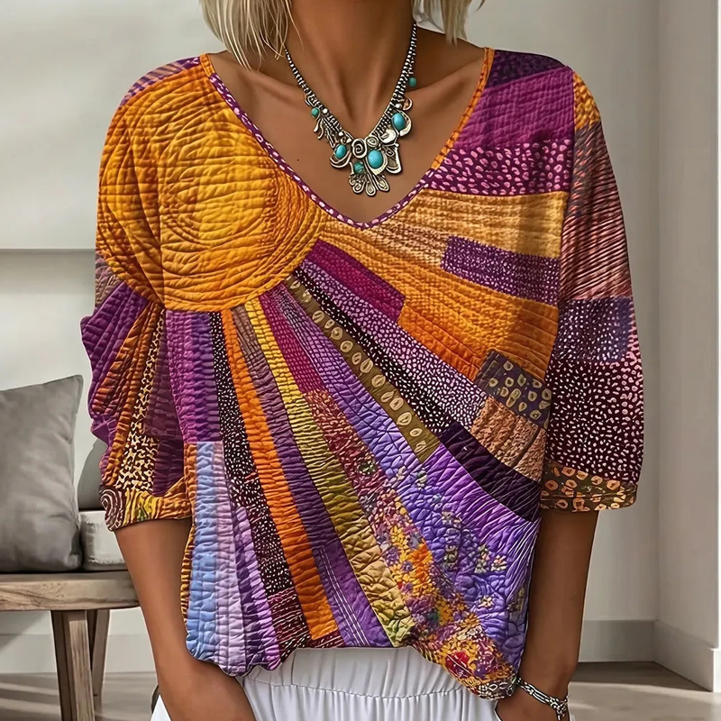 👚 Retro, artistieke blouse met digitale print – boho-chic